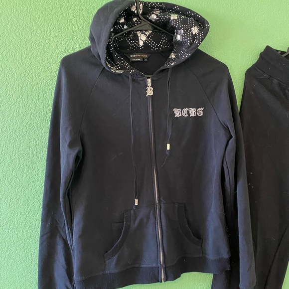 Two piece Woman’s track suit - Picture 3 of 5